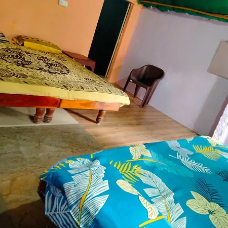 Goldengarden Cottages Hampi Room photo
