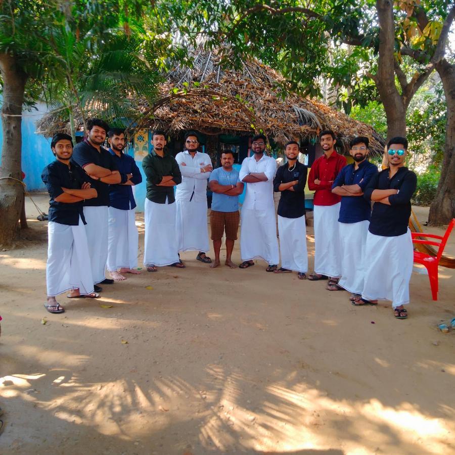 Goldengarden Hampi